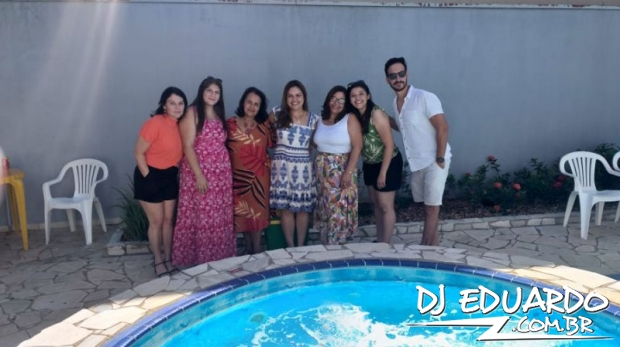 Você também pode ver as fotos usando as setas do seu teclado! Experimente!